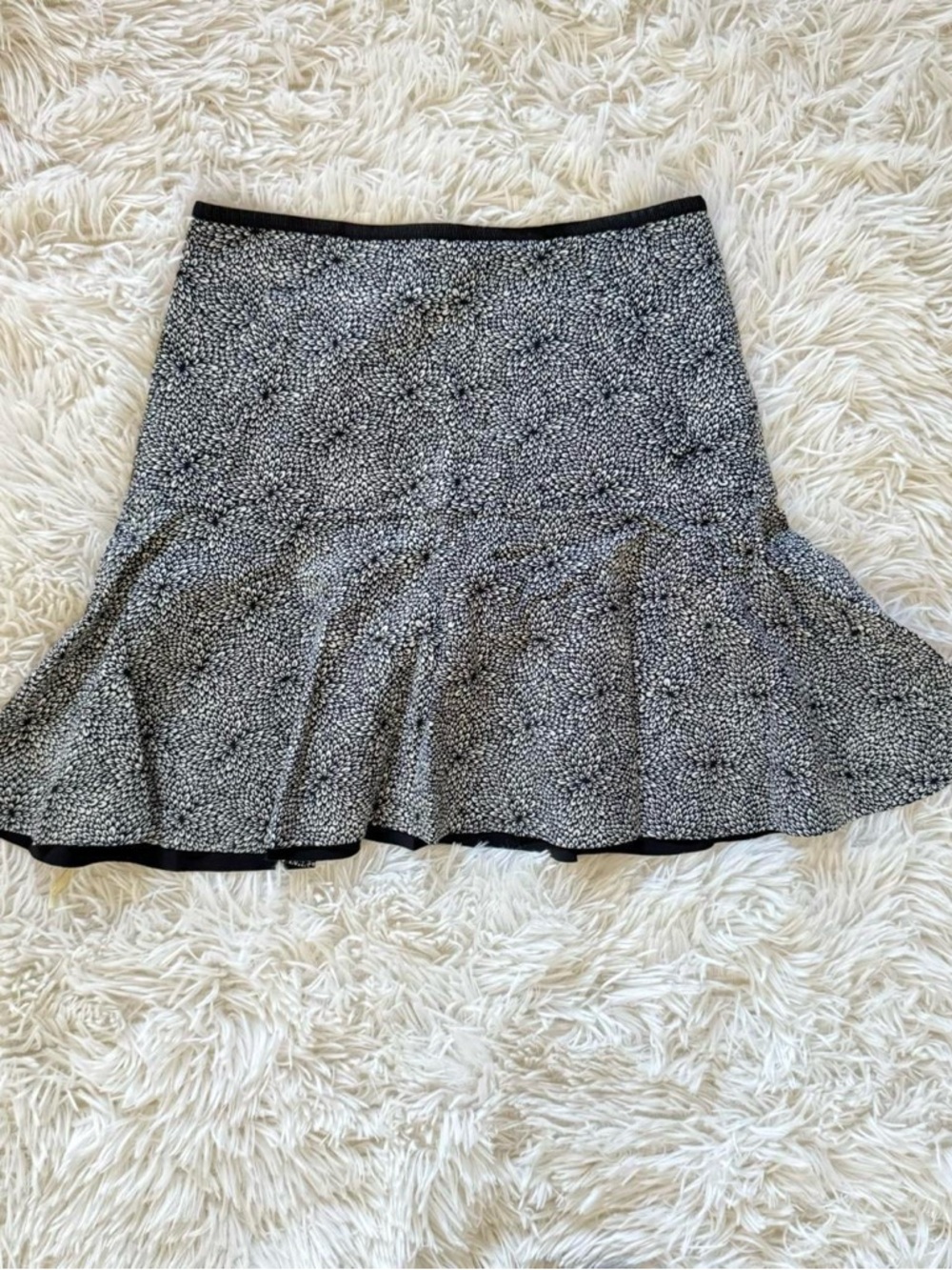 lululemon athletica Black and White Ditsy Ruffle Hem Skirt